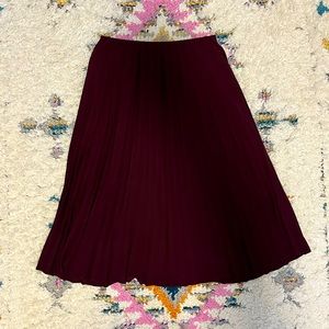Uniqlo pleated midi skirt size medium